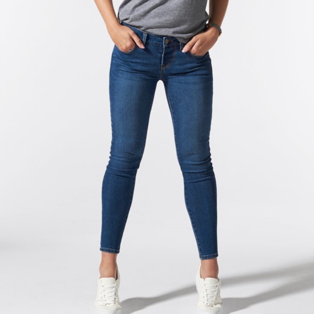 Postpartum Denim Jeans